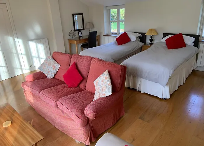 Field Cottage Bed And Breakfast